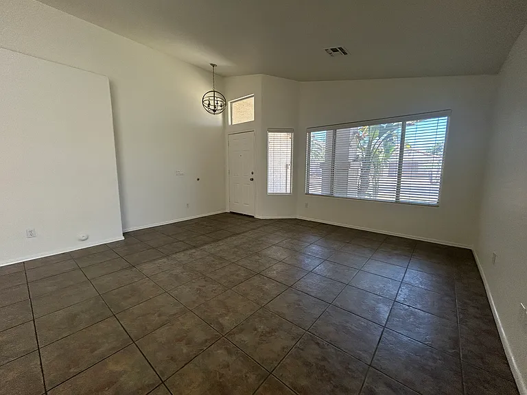 3861 E Redfield Ct — Photo 5