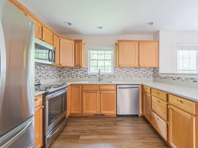 1115 E Azalea Ln — Photo 12