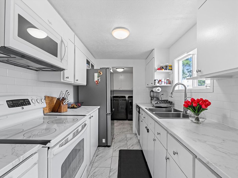 1st image of 189 S 38th Ave #8