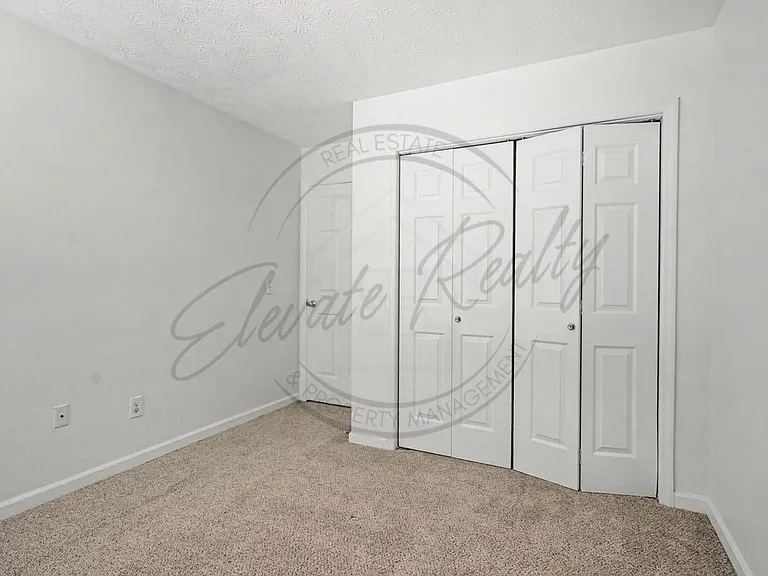 105 Edgeview Dr — Photo 22