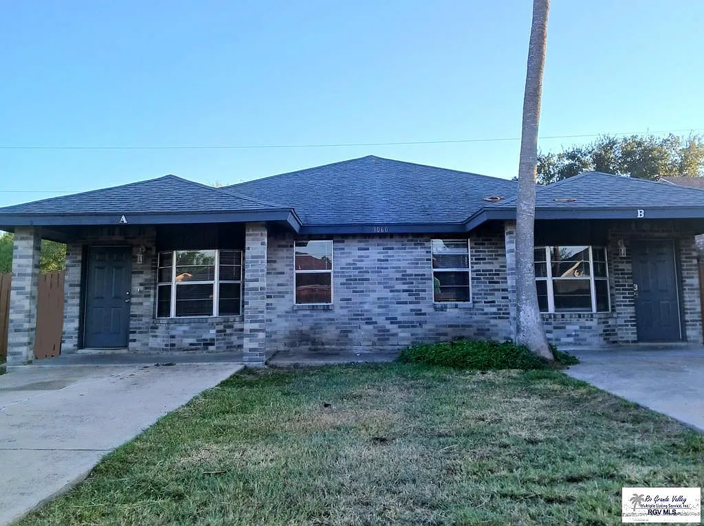 3 bed, 1.0 bath, 1008 sqft, $1,300 — Photo 1