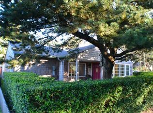 1479 S Hemlock St, Cannon Beach, OR 97110