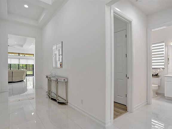 4th image of 9605 Kalmar Circle