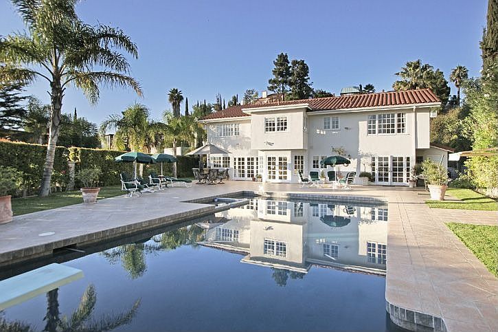 1st image of 2481 Hercules Dr