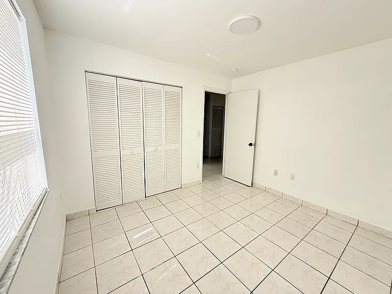 2645 SW 28th Ct — Photo 12