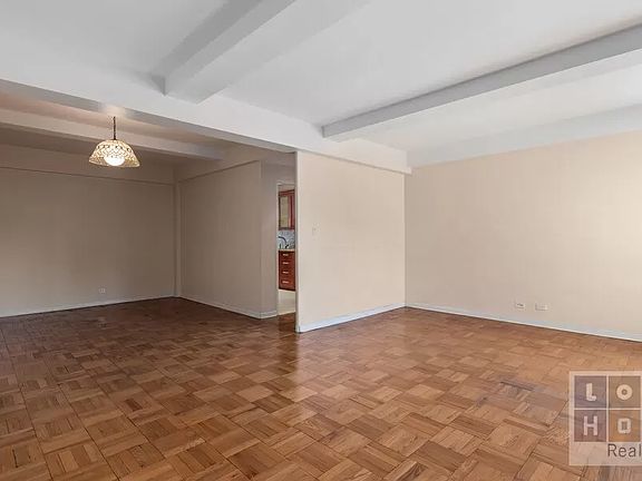 4th image of 530 Grand St APT D5f