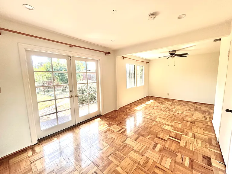 11309 Gaynor Ave — Photo 12