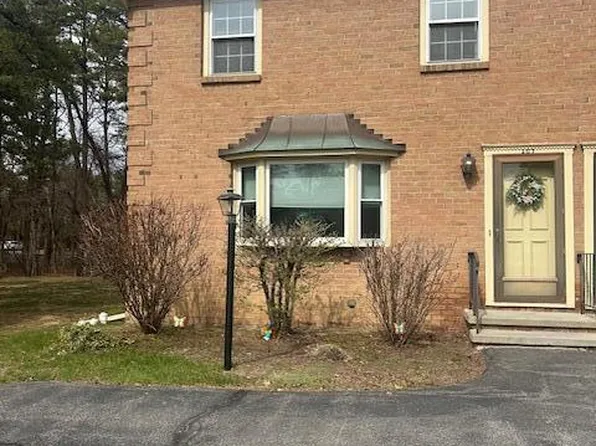 207 Point Of Woods Drive, Albany, NY 12203