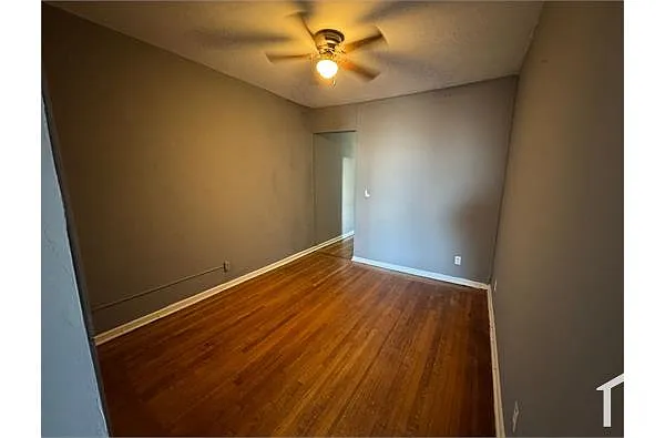 Building Photo - 220 Roseville Ave #201