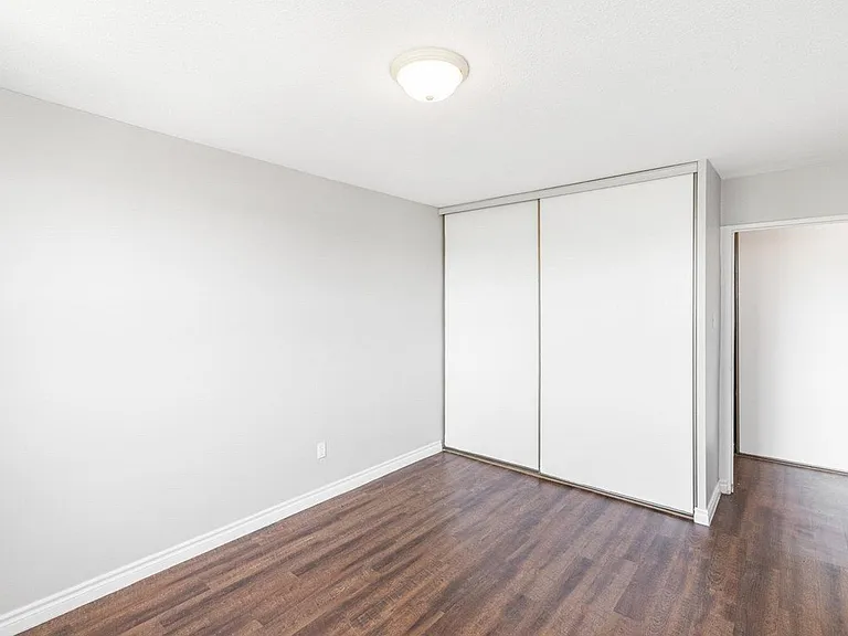 230 Montmorency Dr — Photo 13