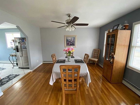 4th image of 24 Valley Dr