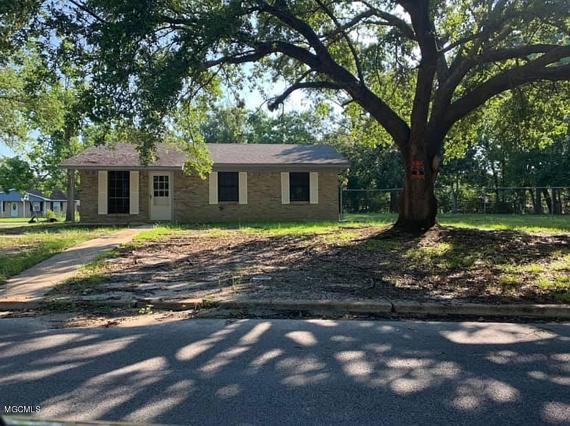 1st image of 5012 Maid Marion Dr