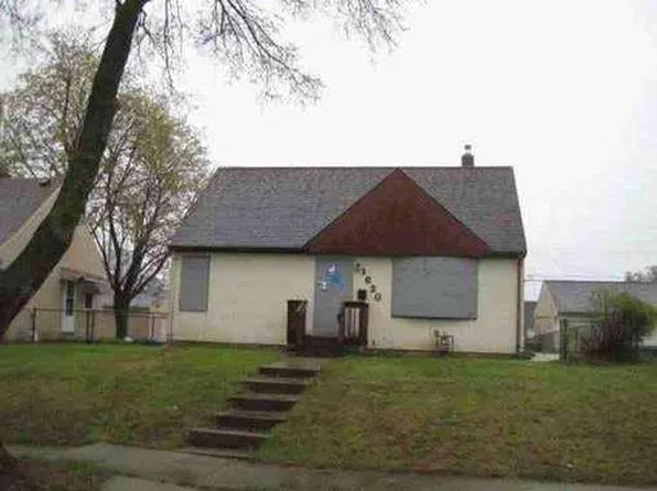 1620 Iowa Ave E, Saint Paul, MN 55106