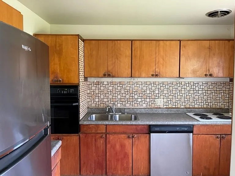507 W Kirby Ave — Photo 4