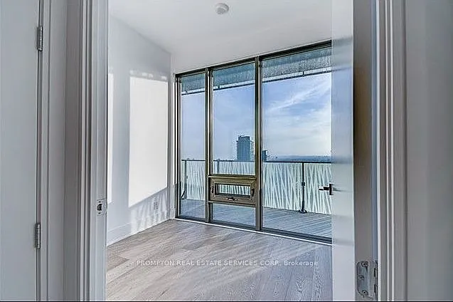 42 Charles St E #4702 — Photo 15