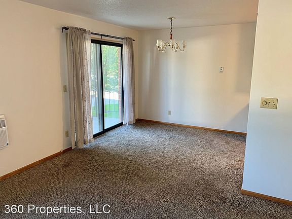 3rd image of 212 6th St S #207