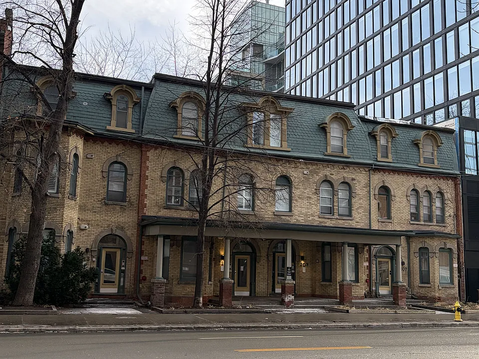 207 Jarvis St #6
