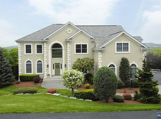112 Chopin Dr, Wayne, NJ 07470