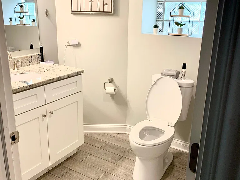 2428 N Kimball Ave #G — Photo 3