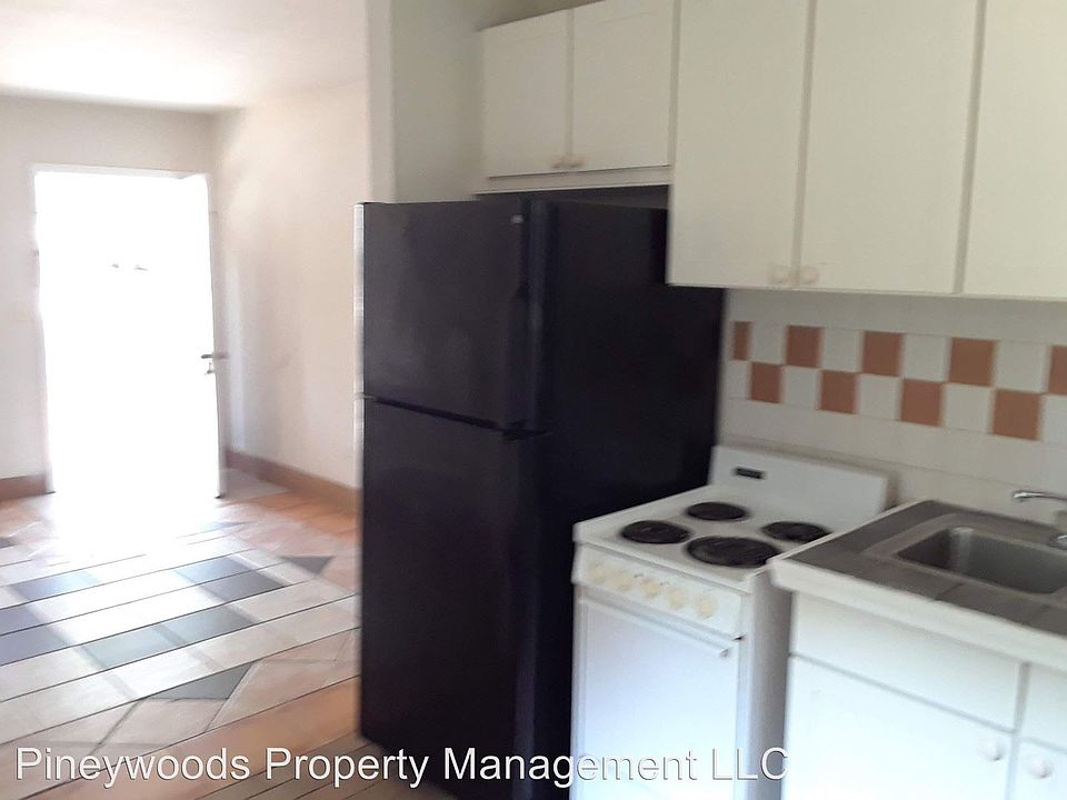 2nd image of 118 Skywood Dr Unit B