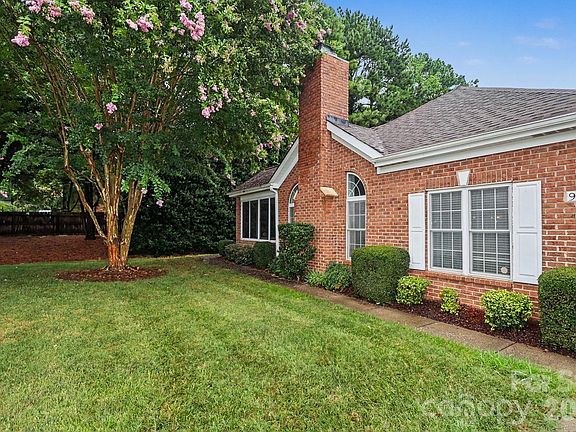 3rd image of 9807 Whispering Willow Ct