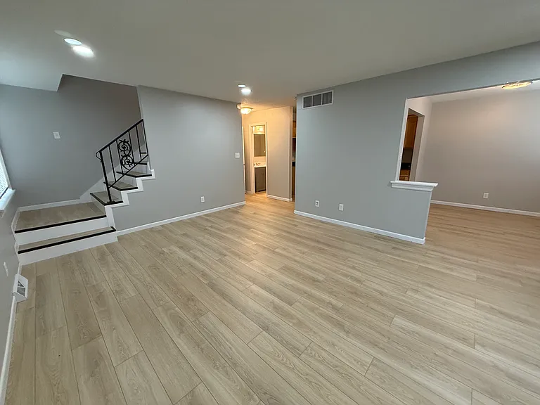 4402 SW 34th St — Photo 1