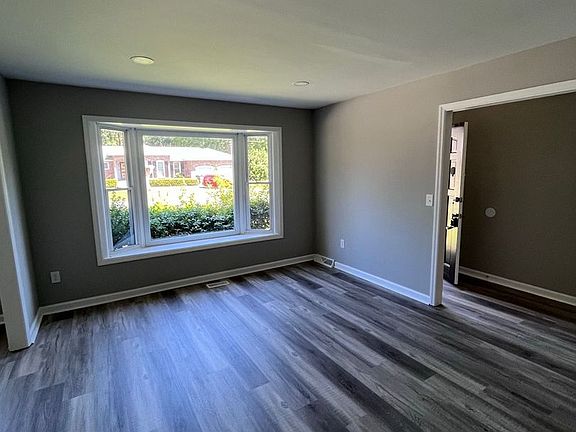 2nd image of 2517 Bengal Rd