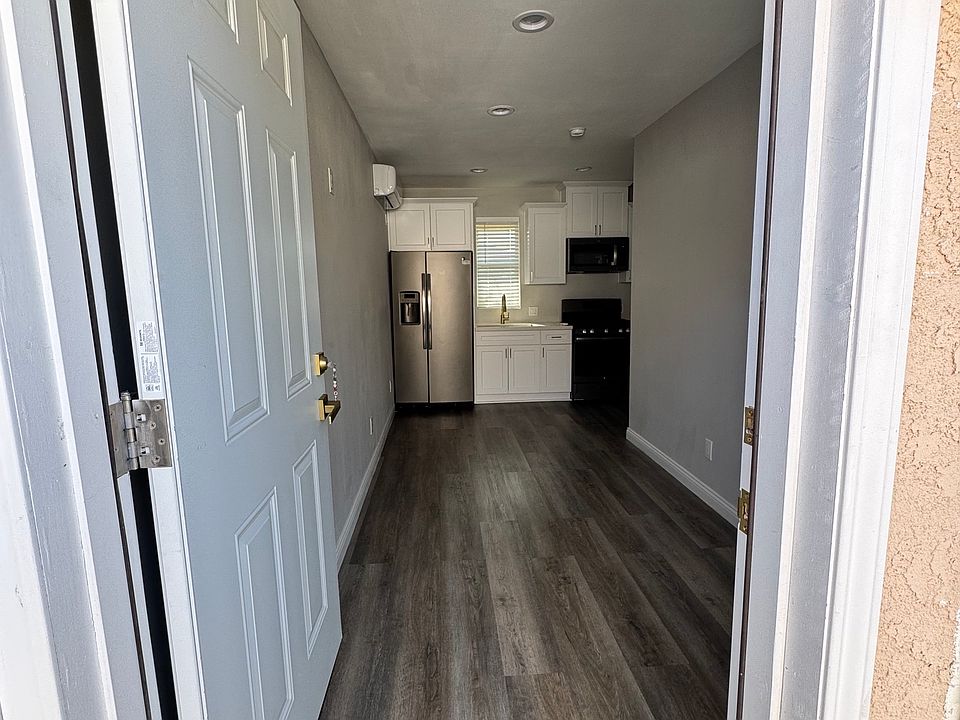 1st image of 453 W Grevillea St Unit B