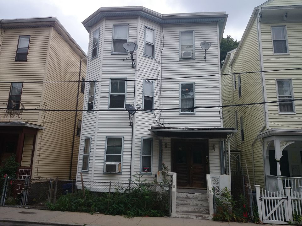 2nd image of 74 Forbes St