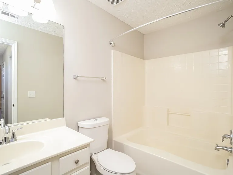 136 Oak Grove Pl — Photo 10
