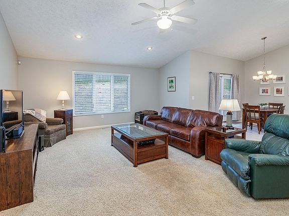 3rd image of 174 Copperfield Dr