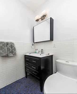 Rented by Jonis Realty | media 19