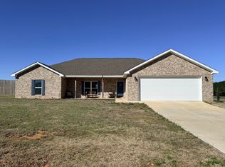 324 Herchel Gallop Rd, Caledonia, MS 39740