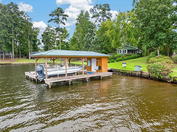 3rd image of 2260 Oconee Dr
