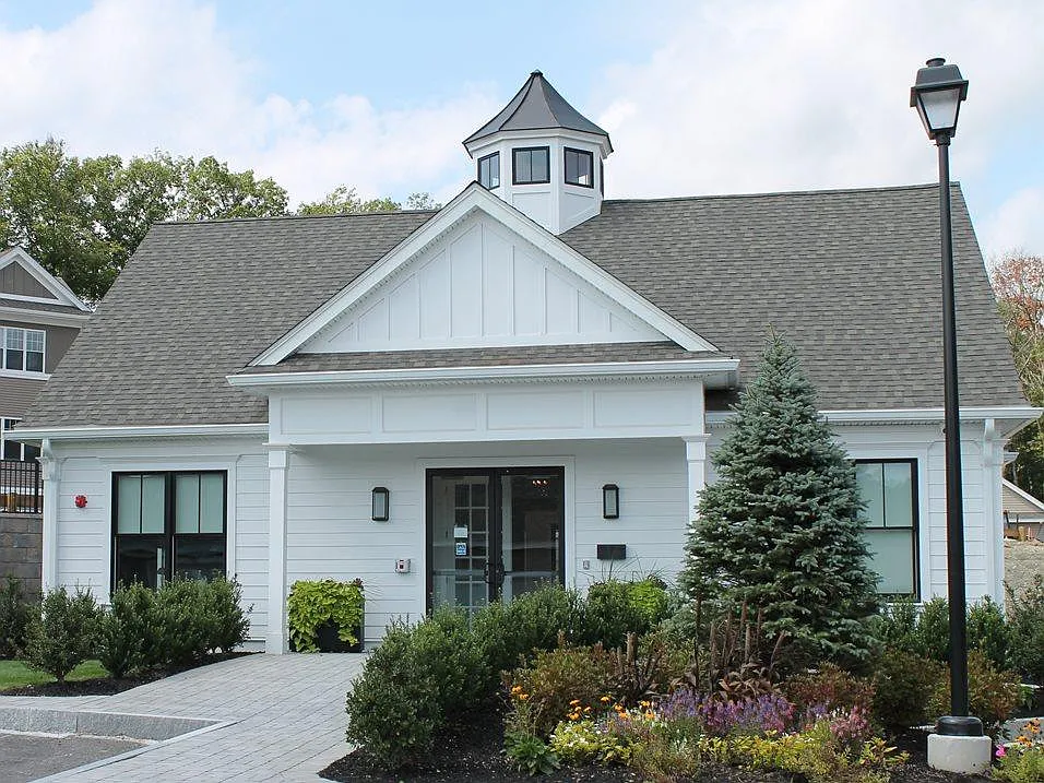 Cobblestone Village Apartments — Photo 2
