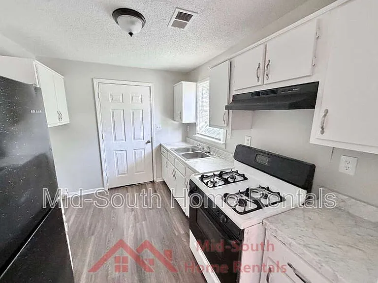 1199 Tunstall St — Photo 6
