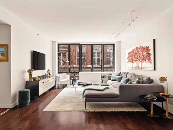 50 West 15th Street image 1 of 8