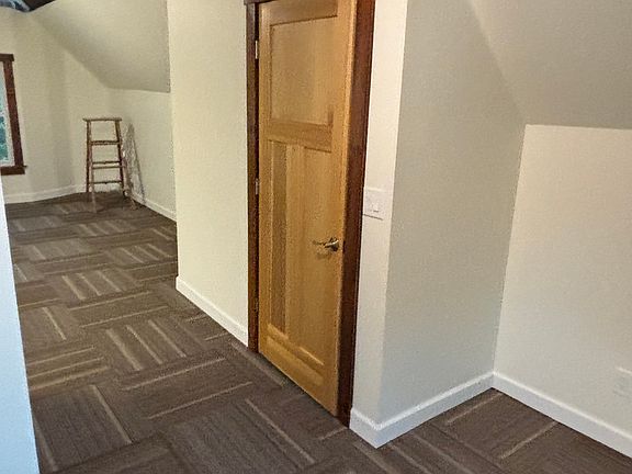 5th image of 150 Court St