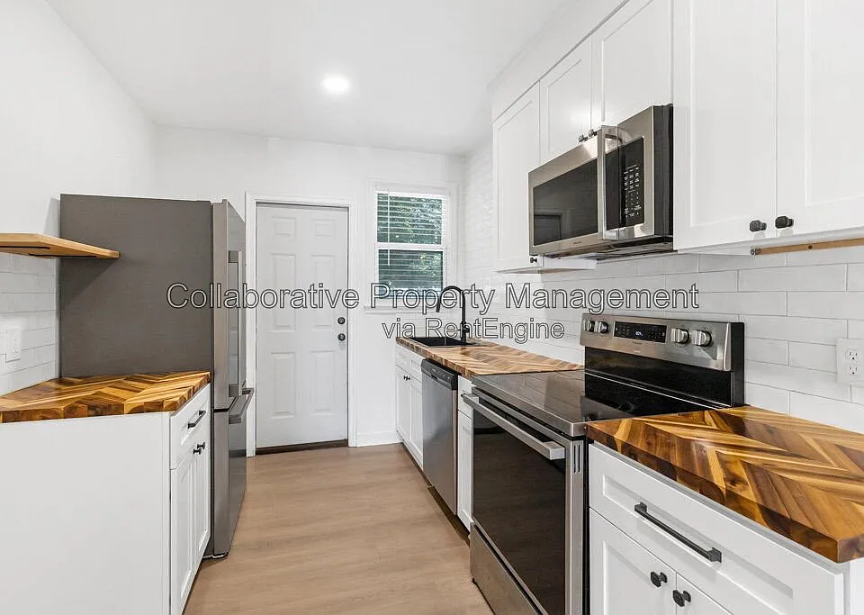127 Hibiscus Ave