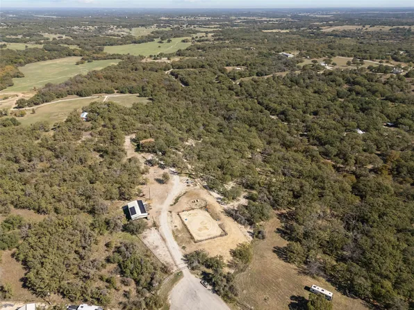 262 N Cheyenne Trl, Springtown, TX 76082