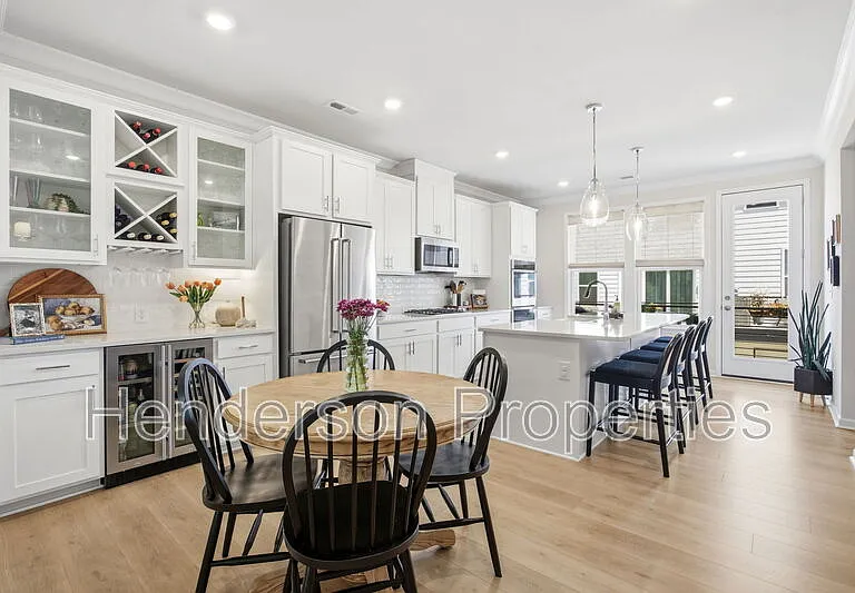 3008 Oak Landing Dr — Photo 10