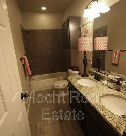 151 Joanne Cv — Photo 9