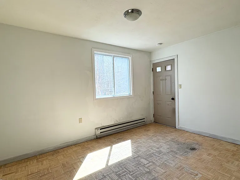 165 Bennington St #1 — Photo 8