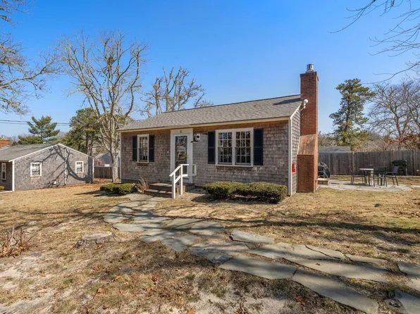 18 Manning Road, Dennis Port, MA 02639