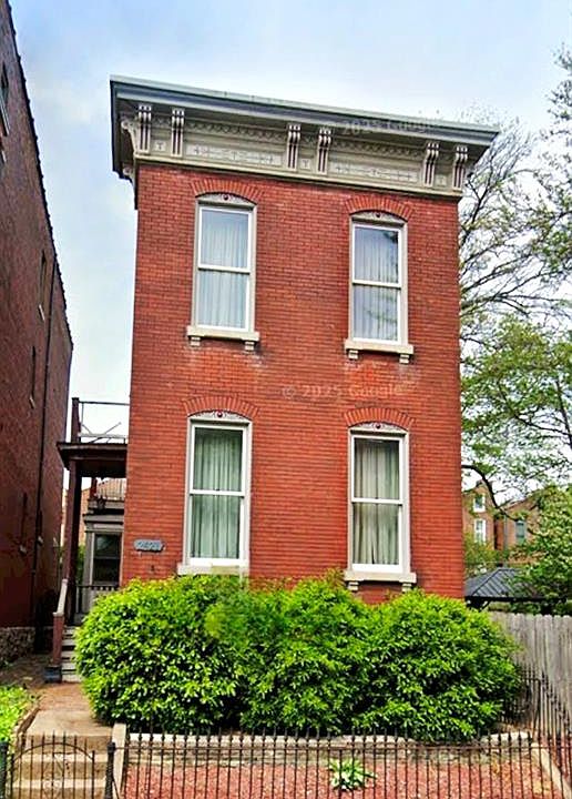 1st image of 2421 S 13th St