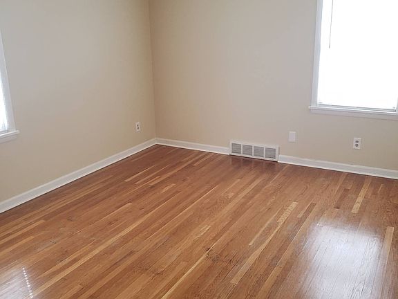 5th image of 1934 Gardiner Ln #3