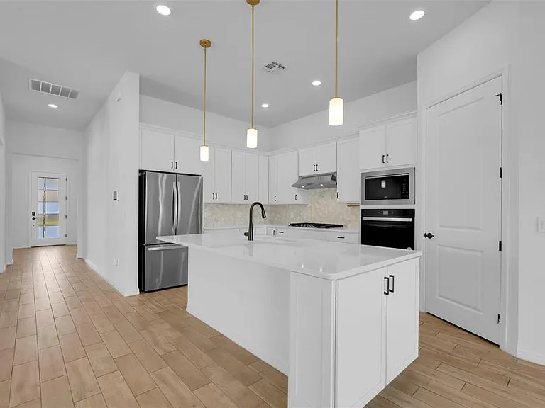 10393 Park Estates Ave — Photo 7