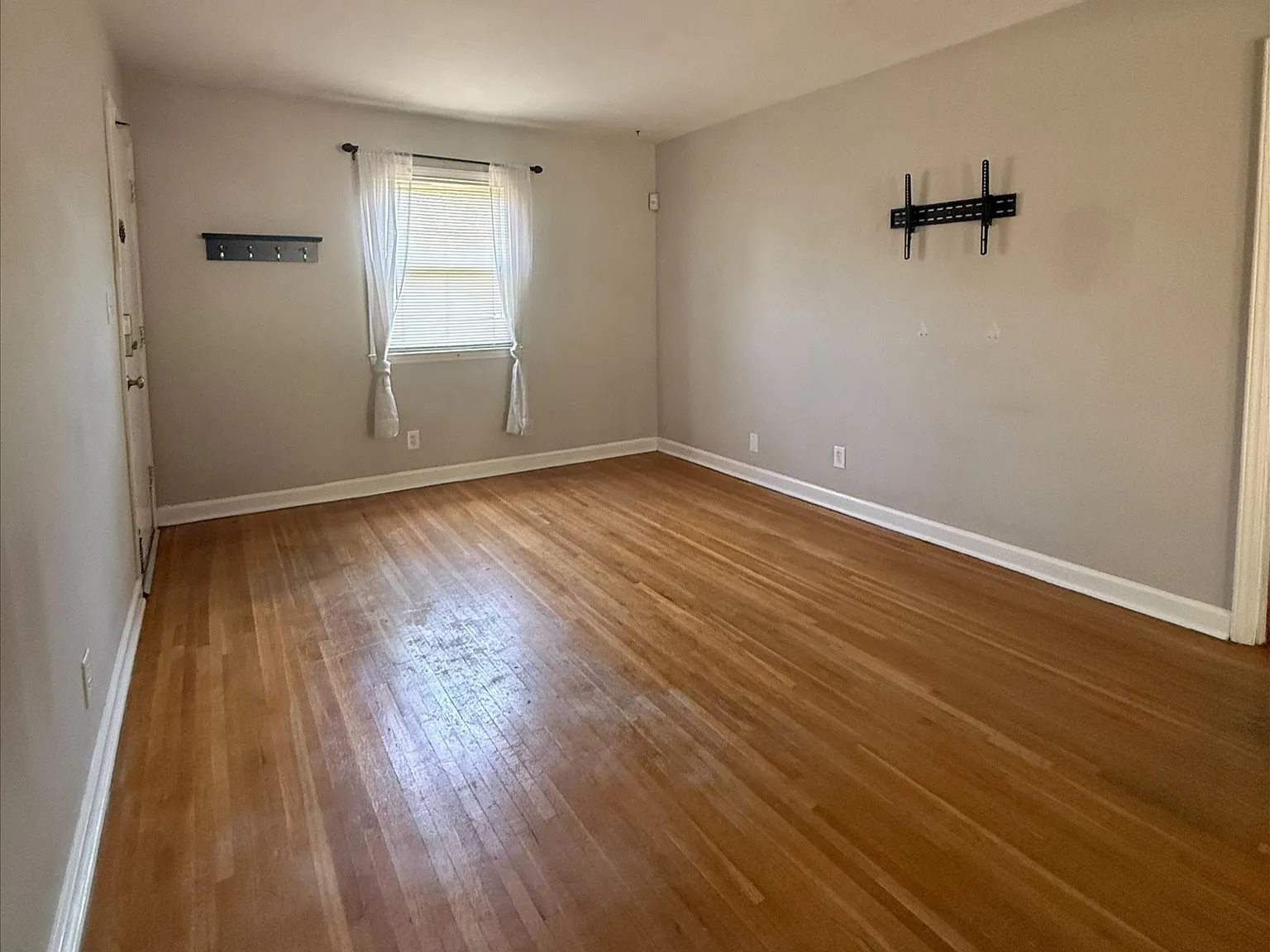 1 bed, 600 sqft, $1,190 — Photo 2