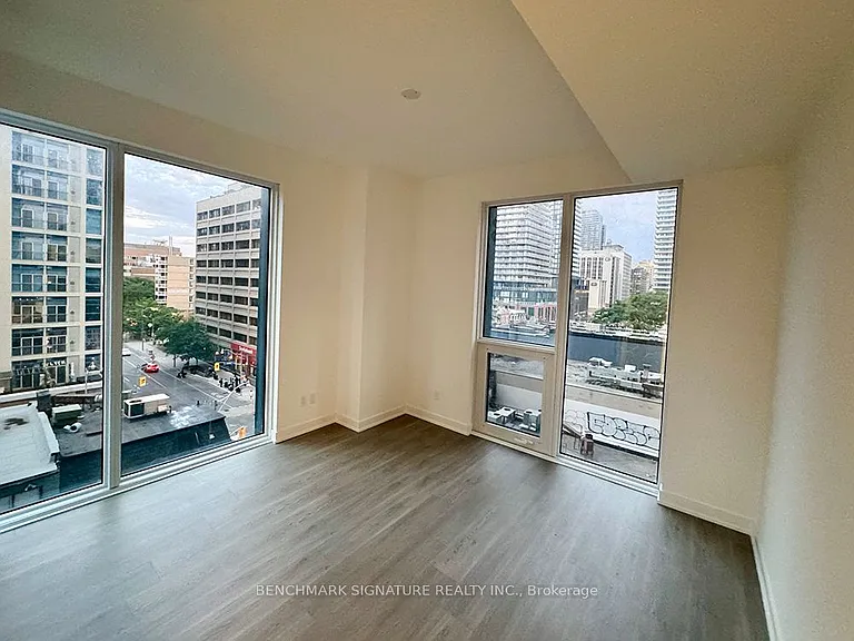 8 Wellesley St W #608 — Photo 5
