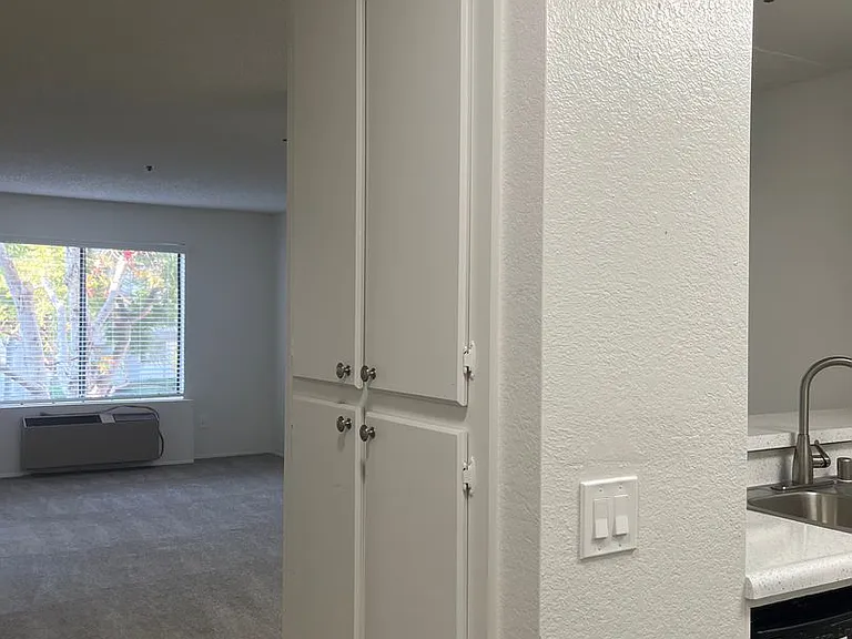 One park Apartments — Photo 14